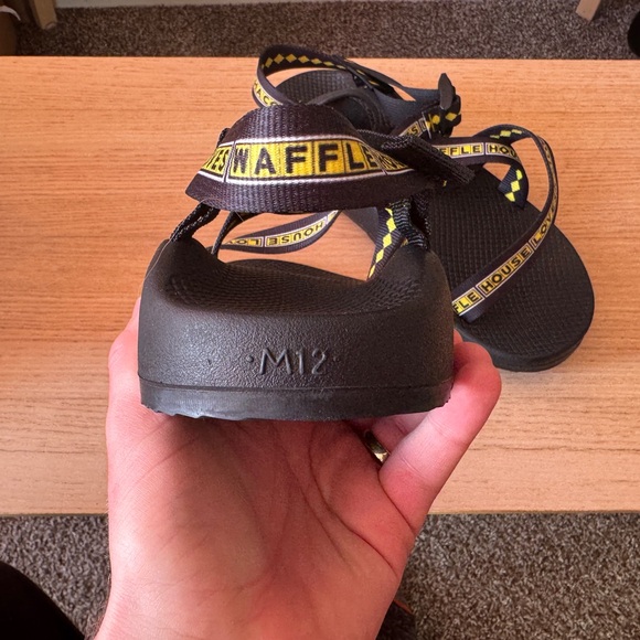 Waffle House x Chacos Z1 sandals M12 - Picture 3 of 6